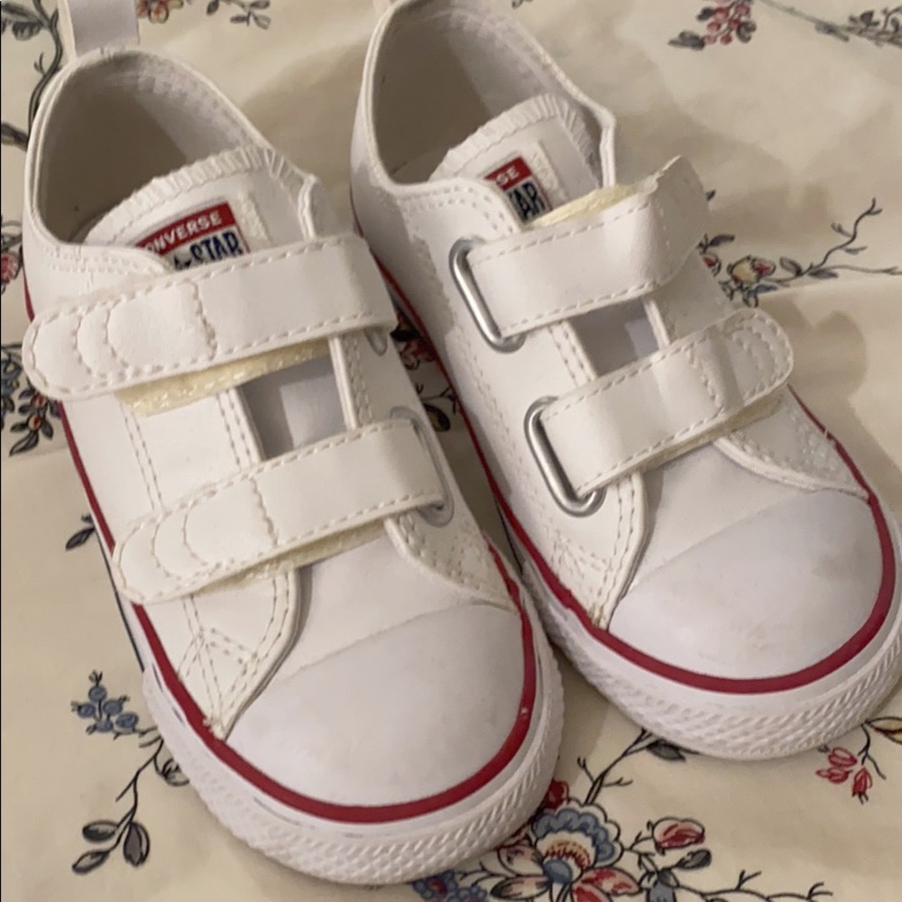 Kids converse
